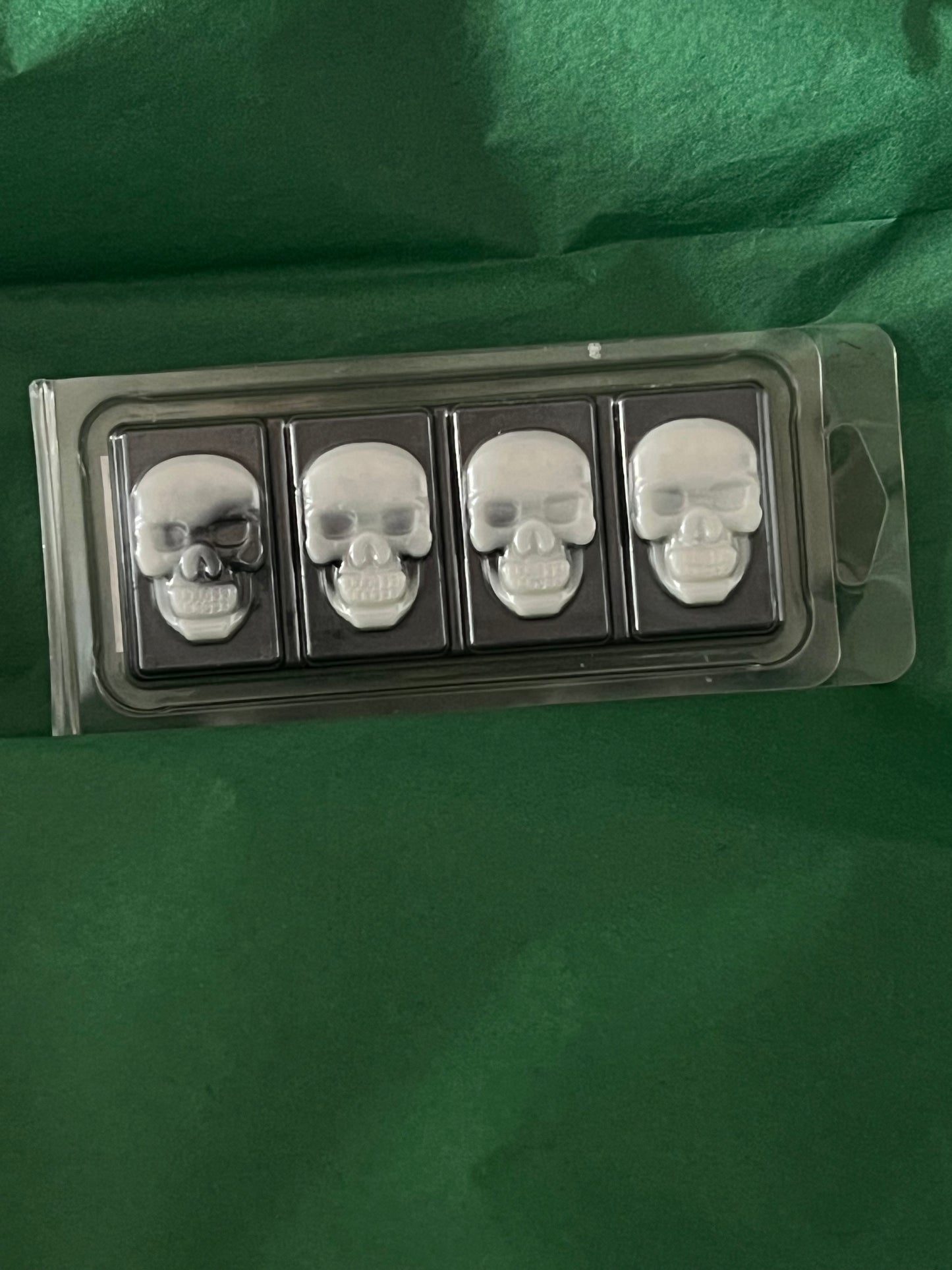 Skull Snap Bar